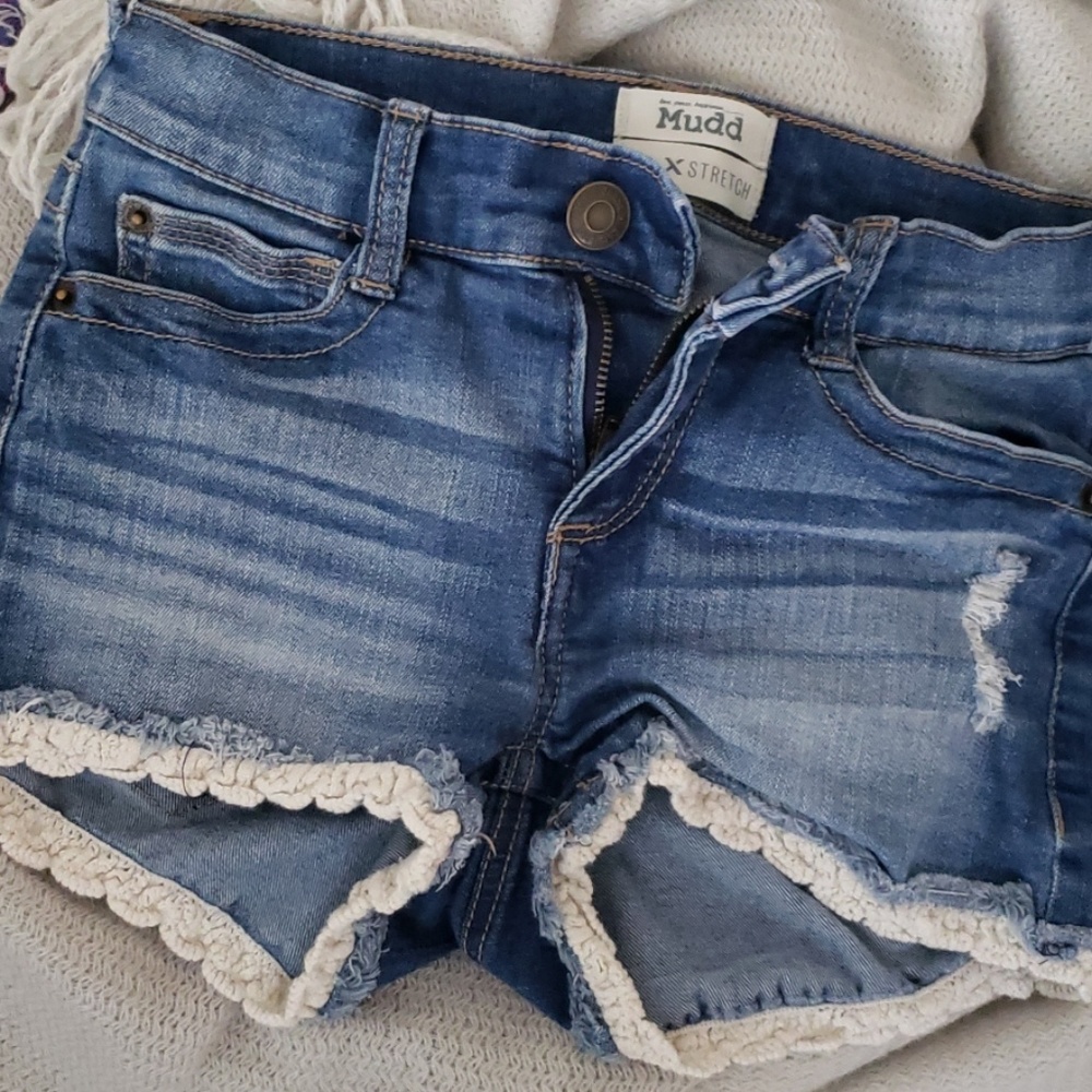 Mudd FLX stretch short shorts